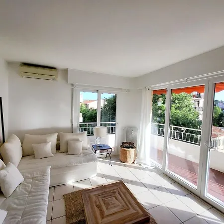 Center Of Antibes, Les Amaryllis - 3 Rooms, 5 Minutes From The Beaches *
